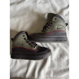 Nike Woodside ACG Hiking Trail Duck Brown/Green Boots 524872-236 Size 5.5Y 7W